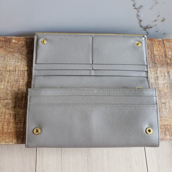 Prada Grey Saffiano Leather Continental Wallet Flap Bifold Gold Logo Long Italy - Picture 12 of 15